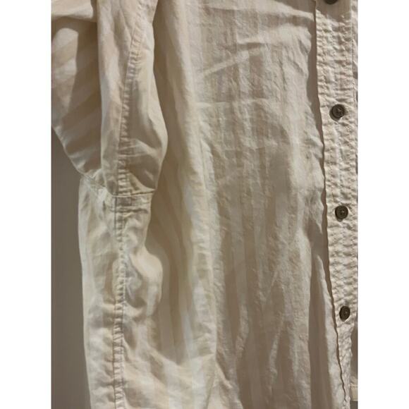 Everlane Way Short Shirt in Silky Cotton - Picture 5 of 7